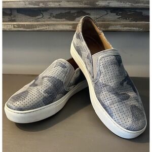 Trask Women's Lillian Silver Metallic‎ Camo Sneakers Size 6M Water Resistance